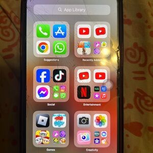 I phone 13pro max gold, is unlock and have tiktok